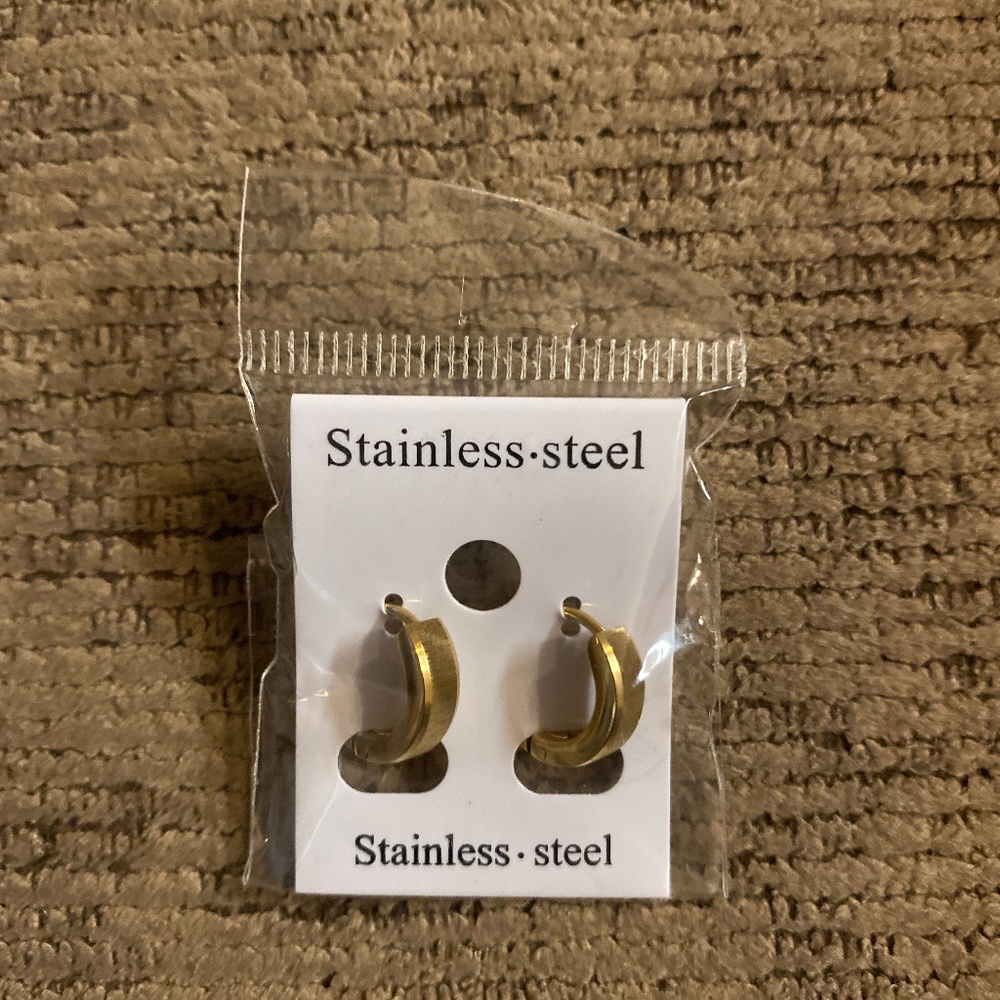 NWT-Stainless Steel Hoop Earrings